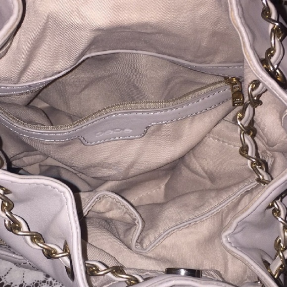 Trend Alert ♡New Bebe gray draw string backpack♡ - Picture 3 of 6